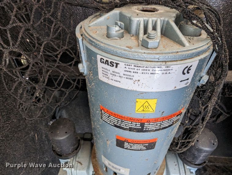 image for item MN9999 2011 Ford  F350 Super Duty  SuperCab utility bed pickup truck