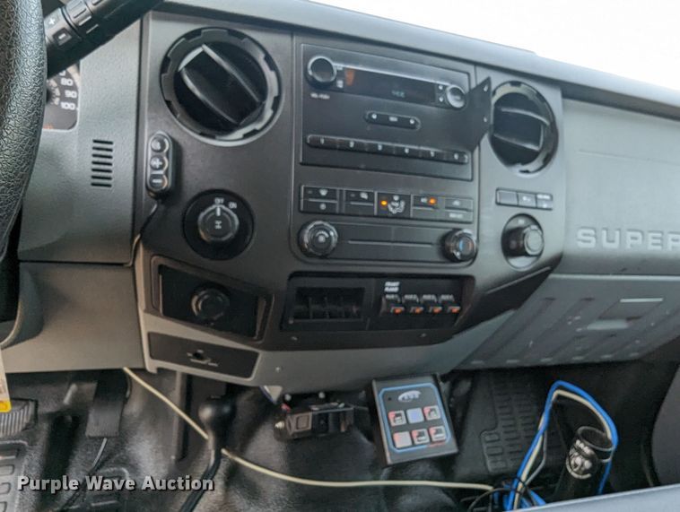 image for item MN9999 2011 Ford  F350 Super Duty  SuperCab utility bed pickup truck