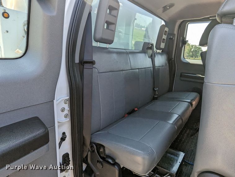 image for item MN9999 2011 Ford  F350 Super Duty  SuperCab utility bed pickup truck