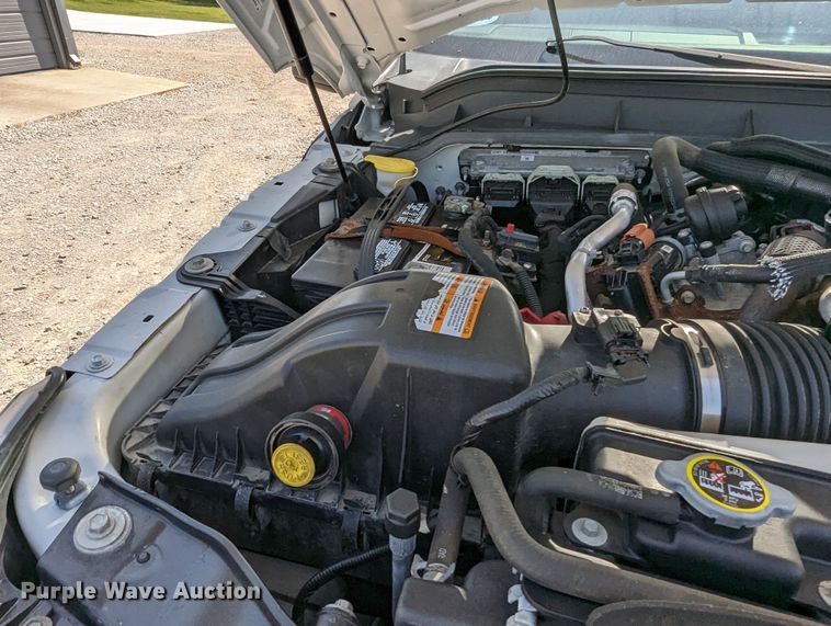 image for item MN9999 2011 Ford  F350 Super Duty  SuperCab utility bed pickup truck