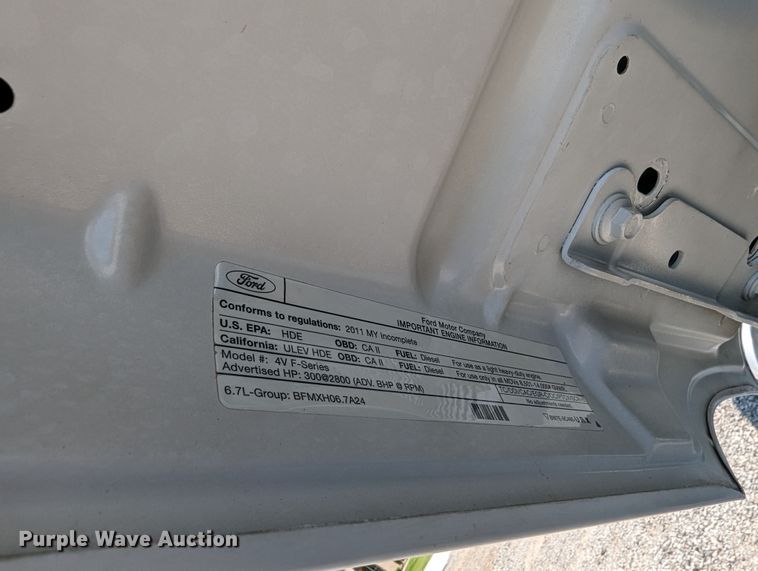 image for item MN9999 2011 Ford  F350 Super Duty  SuperCab utility bed pickup truck