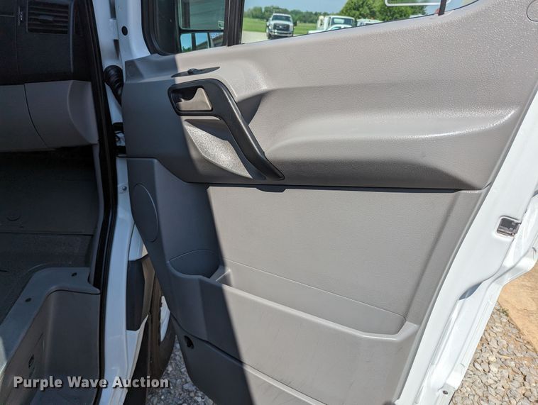 image for item MO9001 2011 Mercedes Benz Sprinter  van