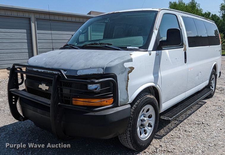 image for item MO9002 2009 Chevrolet Express 1500  van