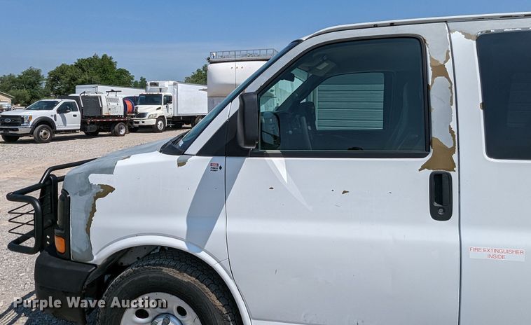 image for item MO9002 2009 Chevrolet Express 1500  van