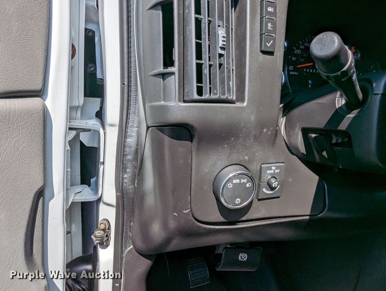 image for item MO9002 2009 Chevrolet Express 1500  van