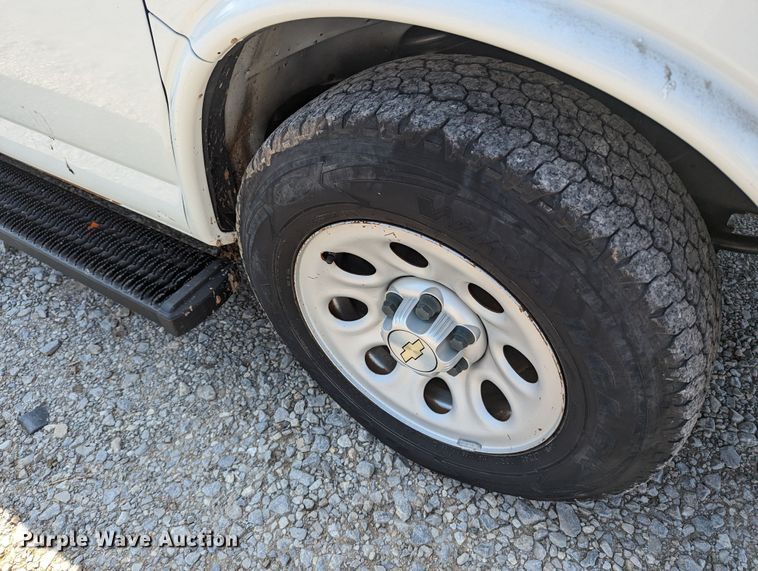 image for item MO9002 2009 Chevrolet Express 1500  van