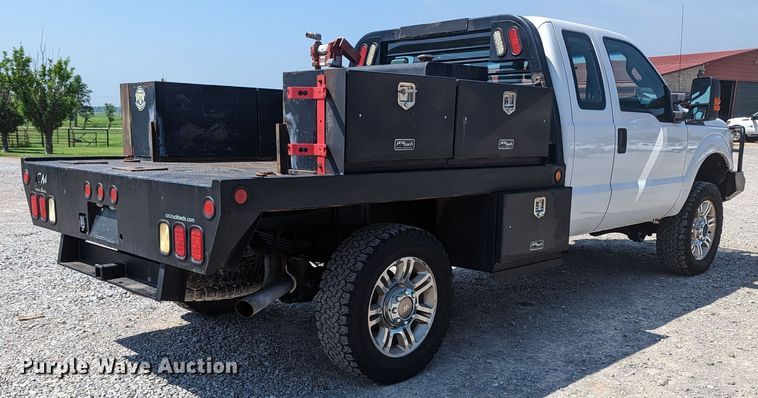image for item MO9003 2012 Ford F250 Super Duty  SuperCab flatbed pickup truck