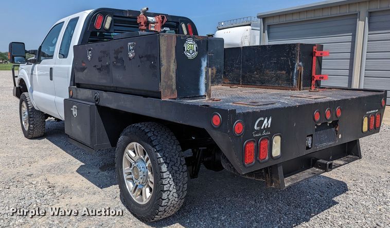 image for item MO9003 2012 Ford F250 Super Duty  SuperCab flatbed pickup truck