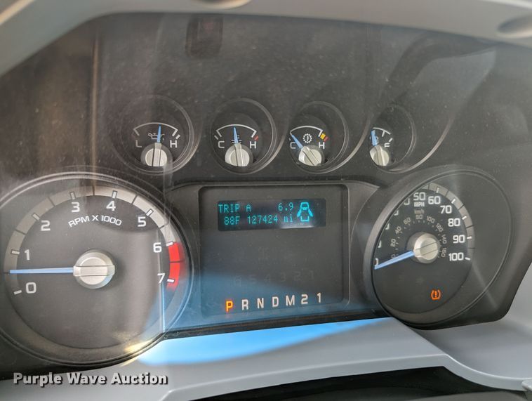 image for item MO9003 2012 Ford F250 Super Duty  SuperCab flatbed pickup truck