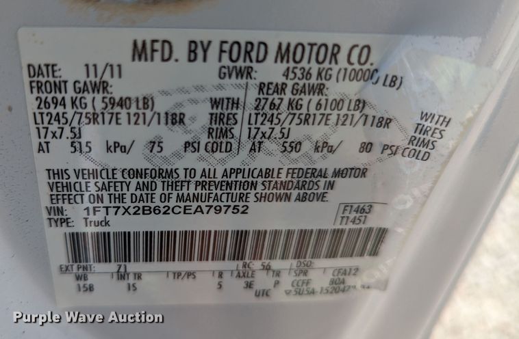 image for item MO9003 2012 Ford F250 Super Duty  SuperCab flatbed pickup truck