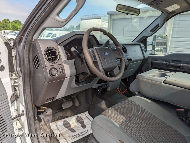 image for item MO9004 2012 Ford F250 Super Duty  pickup truck