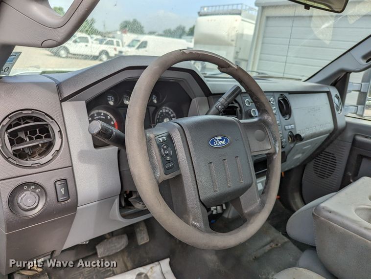 image for item MO9004 2012 Ford F250 Super Duty  pickup truck