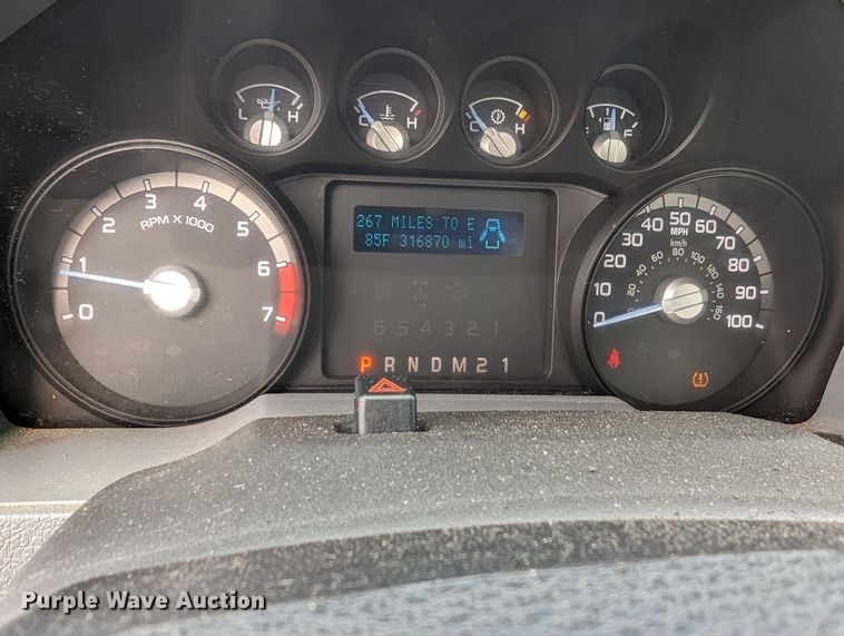 image for item MO9004 2012 Ford F250 Super Duty  pickup truck