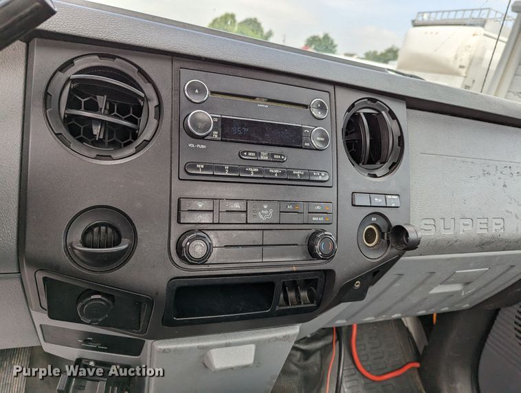 image for item MO9004 2012 Ford F250 Super Duty  pickup truck