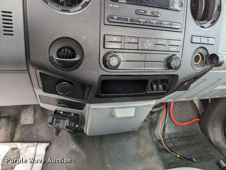 image for item MO9004 2012 Ford F250 Super Duty  pickup truck