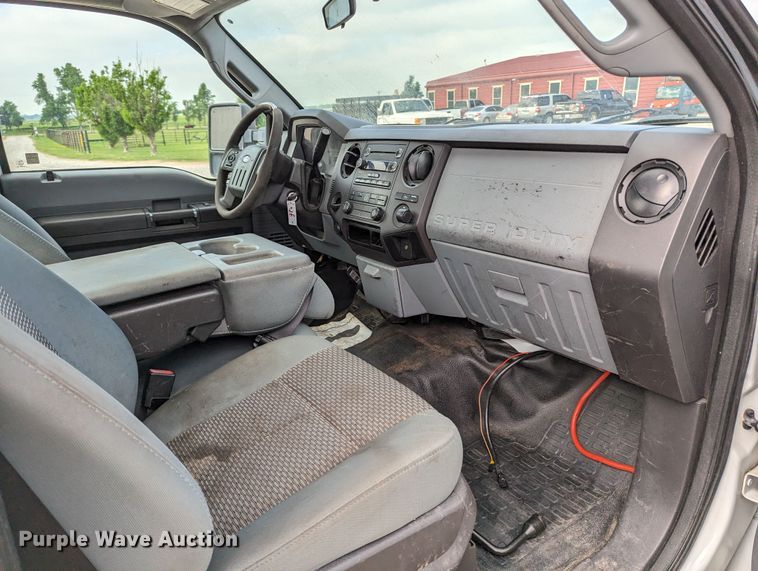 image for item MO9004 2012 Ford F250 Super Duty  pickup truck