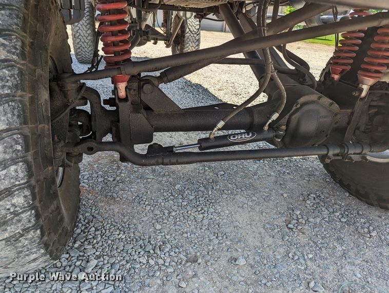 image for item MO9005 2003 Ford F350 Super Duty  Crew Cab pickup truck