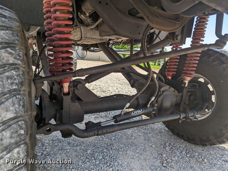 image for item MO9005 2003 Ford F350 Super Duty  Crew Cab pickup truck