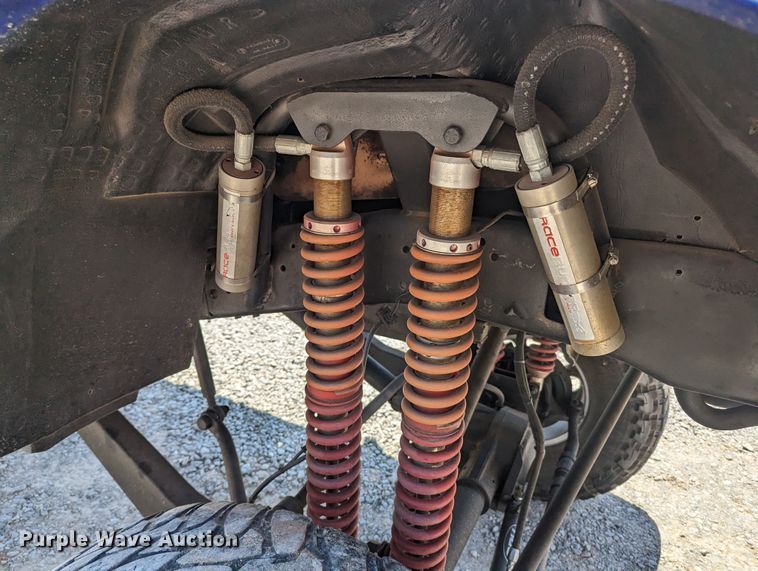 image for item MO9005 2003 Ford F350 Super Duty  Crew Cab pickup truck