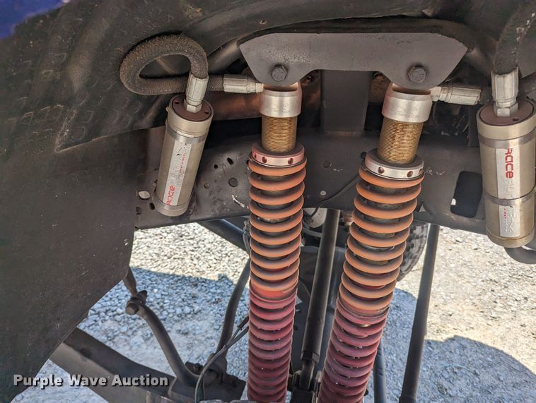 image for item MO9005 2003 Ford F350 Super Duty  Crew Cab pickup truck