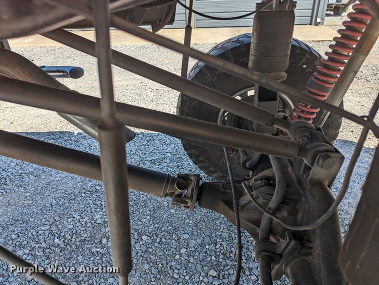 image for item MO9005 2003 Ford F350 Super Duty  Crew Cab pickup truck