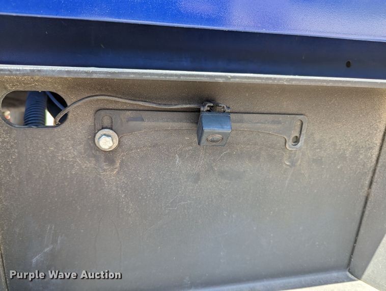 image for item MO9005 2003 Ford F350 Super Duty  Crew Cab pickup truck