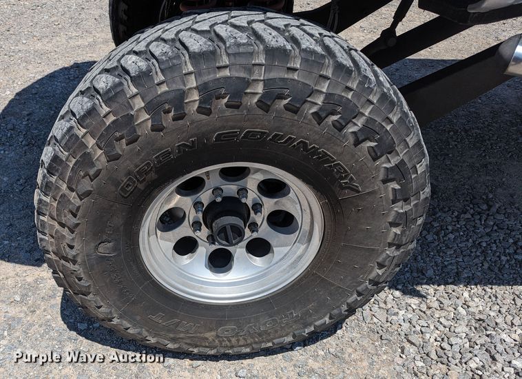 image for item MO9005 2003 Ford F350 Super Duty  Crew Cab pickup truck