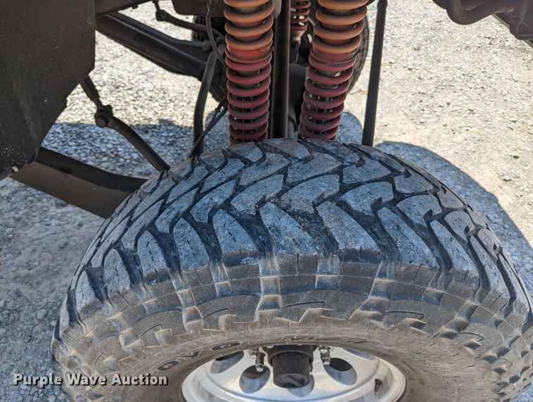 image for item MO9005 2003 Ford F350 Super Duty  Crew Cab pickup truck