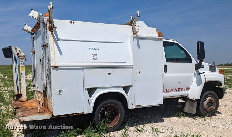 image for item MO9007 2006 Chevrolet C4500  utility / service truck