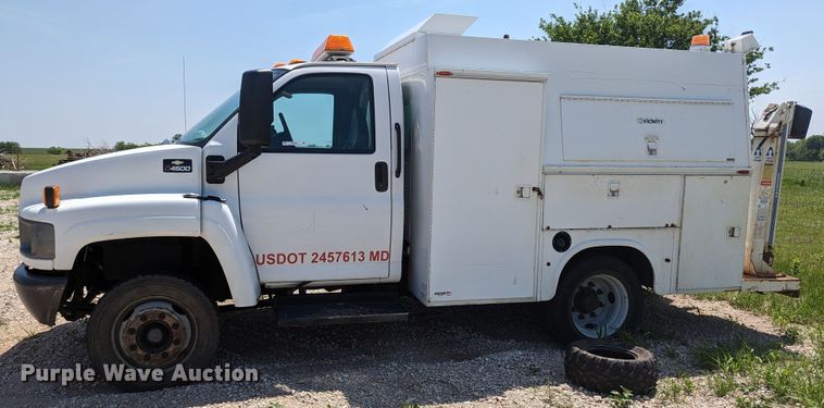 image for item MO9007 2006 Chevrolet C4500  utility / service truck