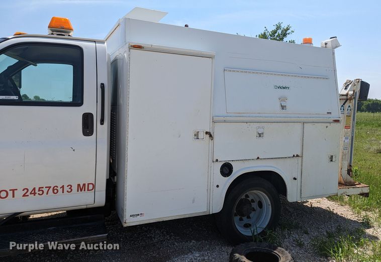 image for item MO9007 2006 Chevrolet C4500  utility / service truck