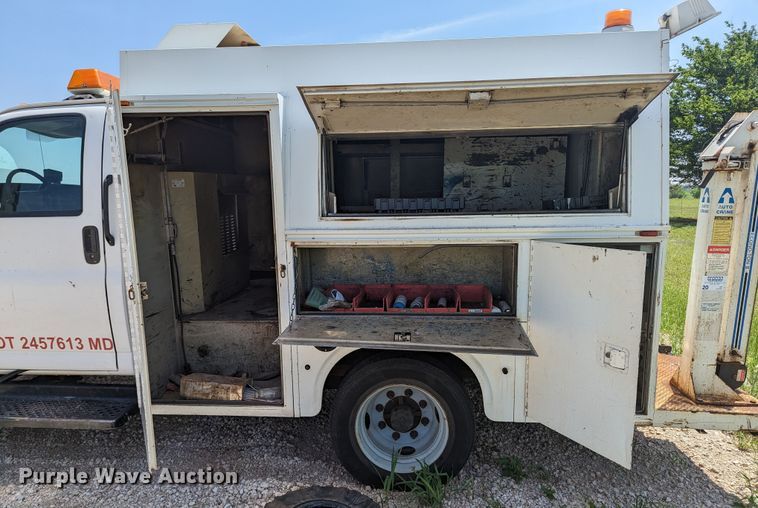 image for item MO9007 2006 Chevrolet C4500  utility / service truck