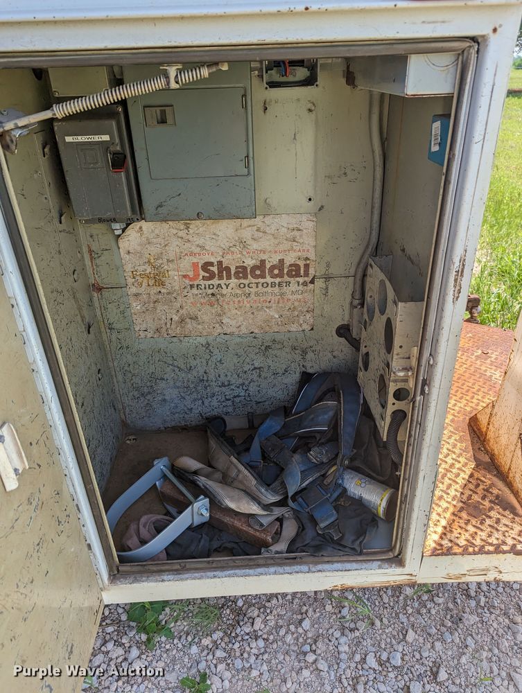 image for item MO9007 2006 Chevrolet C4500  utility / service truck