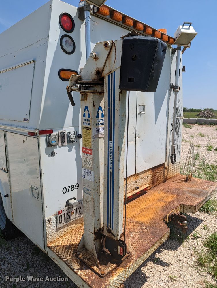 image for item MO9007 2006 Chevrolet C4500  utility / service truck