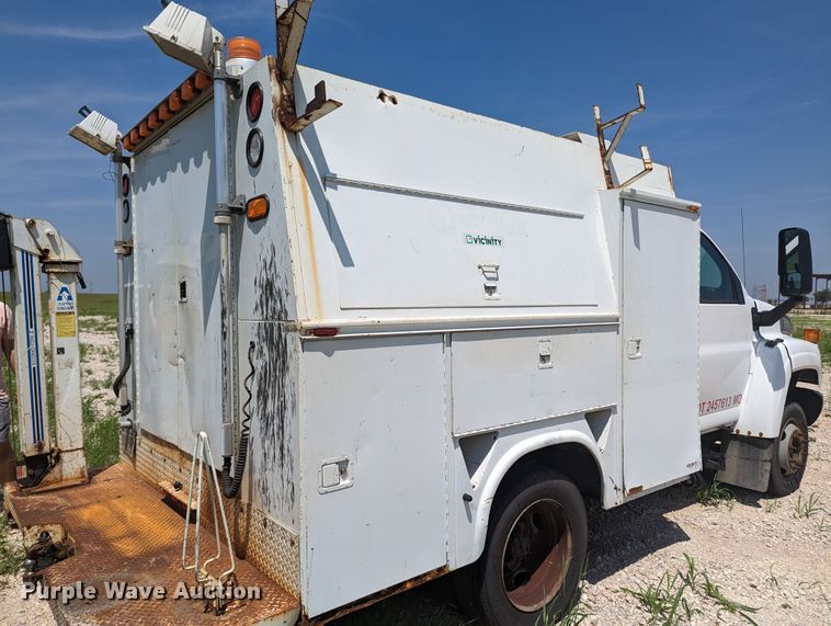 image for item MO9007 2006 Chevrolet C4500  utility / service truck