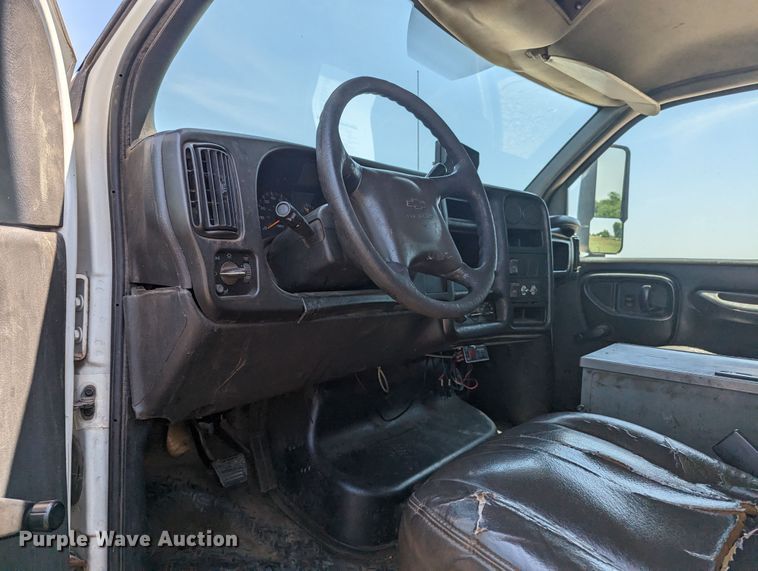 image for item MO9007 2006 Chevrolet C4500  utility / service truck