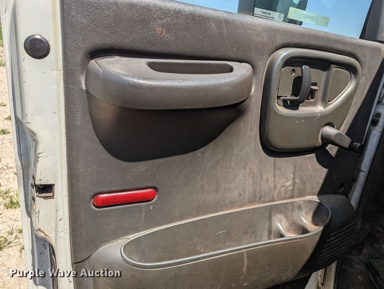 image for item MO9007 2006 Chevrolet C4500  utility / service truck