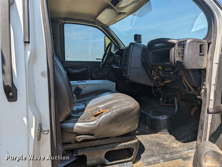 image for item MO9007 2006 Chevrolet C4500  utility / service truck