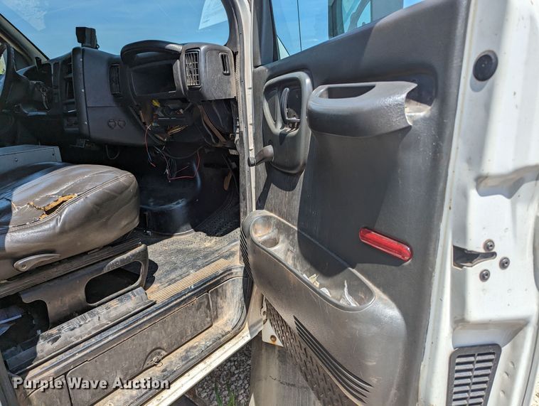 image for item MO9007 2006 Chevrolet C4500  utility / service truck