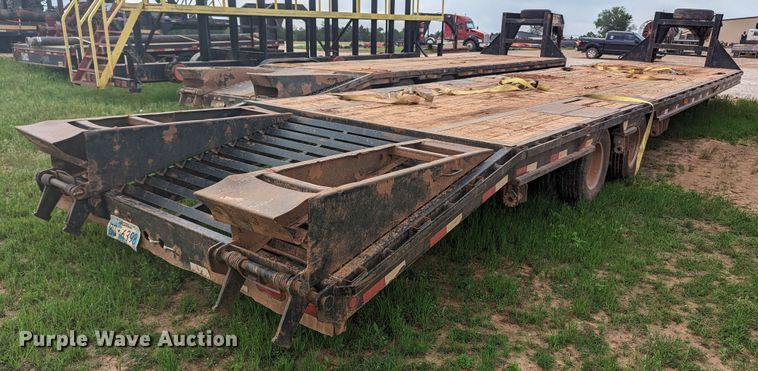 image for item MO9020 2014 Big Tex 25GN-35+5  equipment trailer