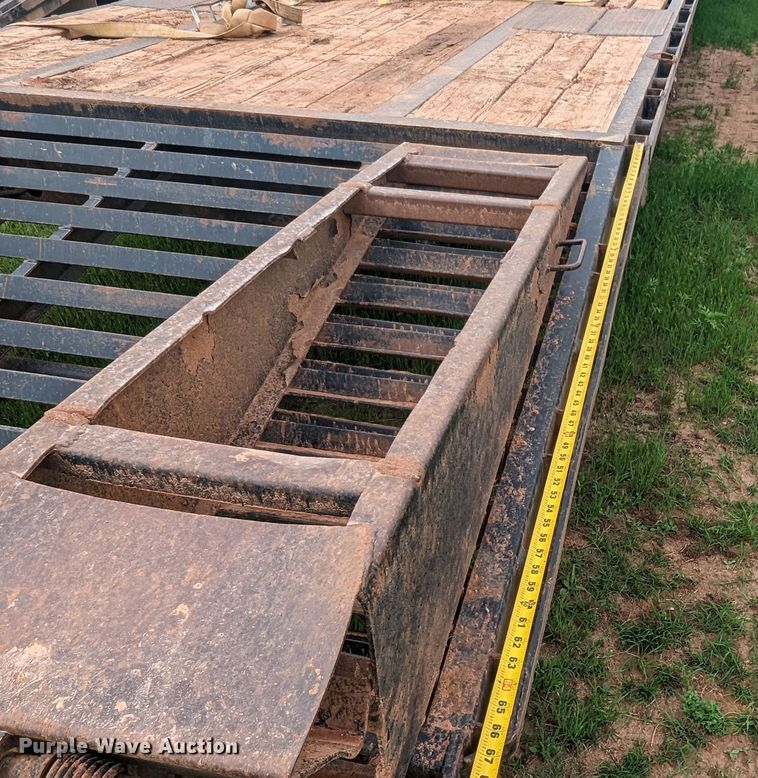 image for item MO9020 2014 Big Tex 25GN-35+5  equipment trailer