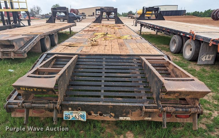 image for item MO9020 2014 Big Tex 25GN-35+5  equipment trailer