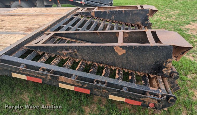 image for item MO9020 2014 Big Tex 25GN-35+5  equipment trailer