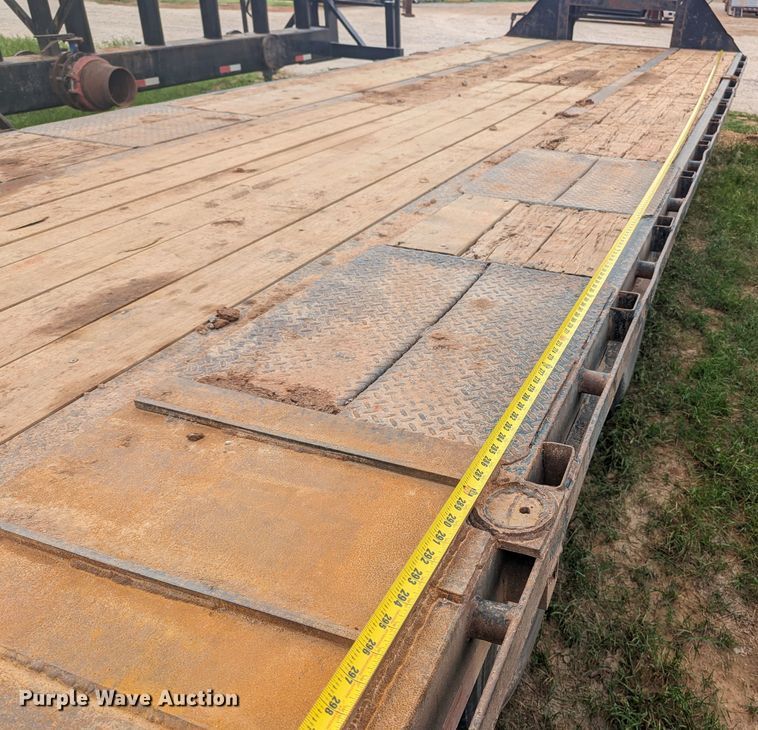 image for item MO9021 2014 Big Tex 22GN-25BK+5CP  equipment trailer