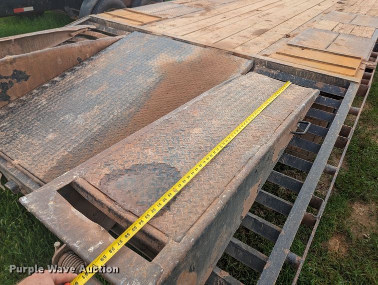 image for item MO9021 2014 Big Tex 22GN-25BK+5CP  equipment trailer