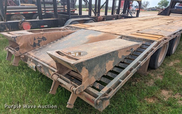 image for item MO9021 2014 Big Tex 22GN-25BK+5CP  equipment trailer