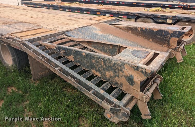 image for item MO9021 2014 Big Tex 22GN-25BK+5CP  equipment trailer