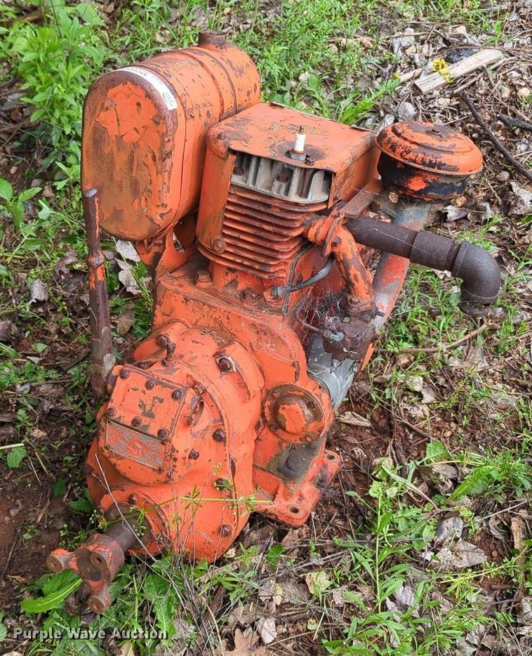 image for item MO9025 Wisconsin  engine