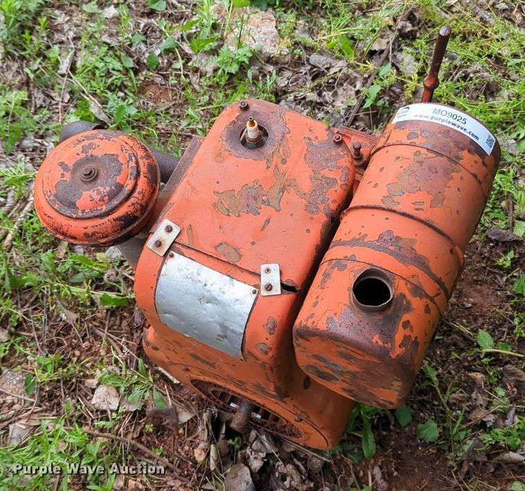 image for item MO9025 Wisconsin  engine