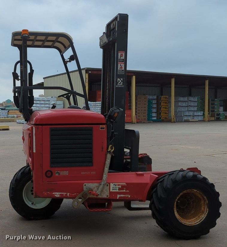 image for item MO9028 2013 Moffett M55  forklift